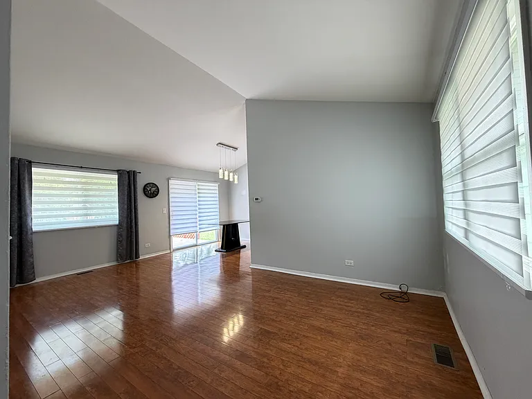 1900 Stanford Dr — Photo 4