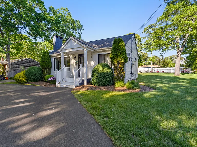 21 Duvall Dr — Photo 17