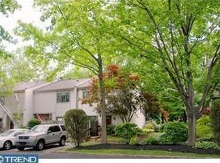 1 Twin Brooks Dr, Willow Grove, PA 19090