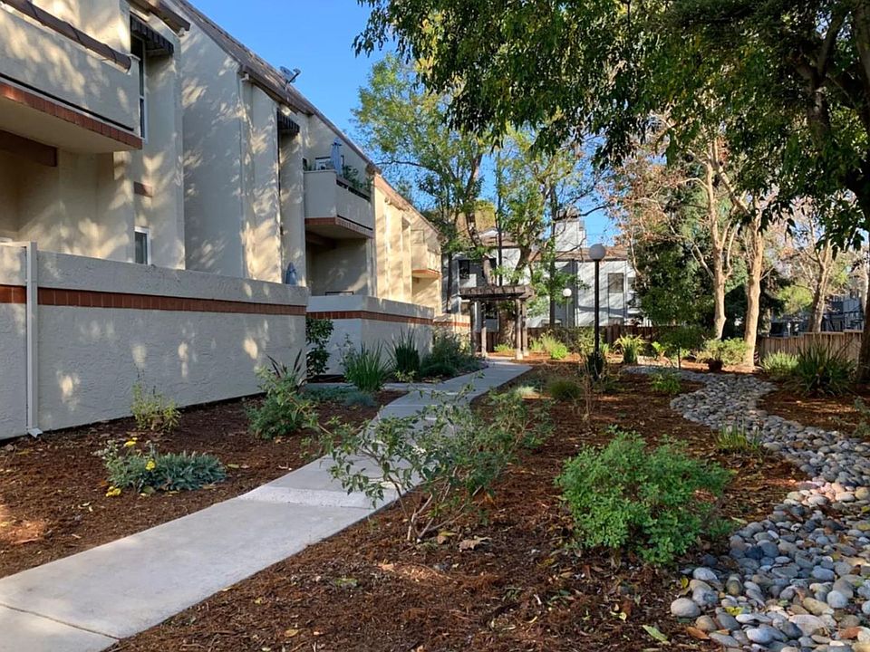 1st image of 1672 Branham Park Pl