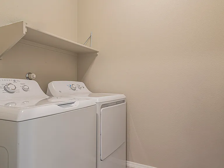 11439 Manzano Vista Ave SE — Photo 30
