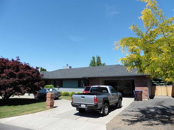 3rd image of 3421 E Tara Dr