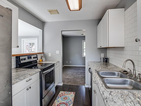 5th image of 120 Adaline Ave