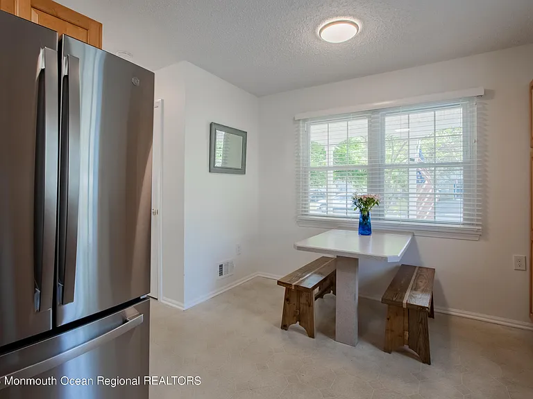 49 Williamsburg Dr — Photo 11