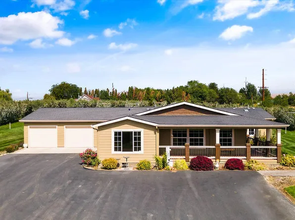 892 Lucy Ln, Zillah, WA 98953