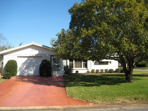 10320 Viridian Dr, Port Richey, FL 34668