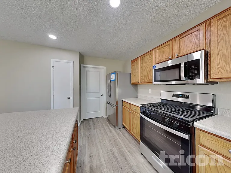 6407 Black Hawk Dr NE — Photo 4