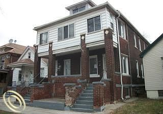 2nd image of 2922 Roulo St