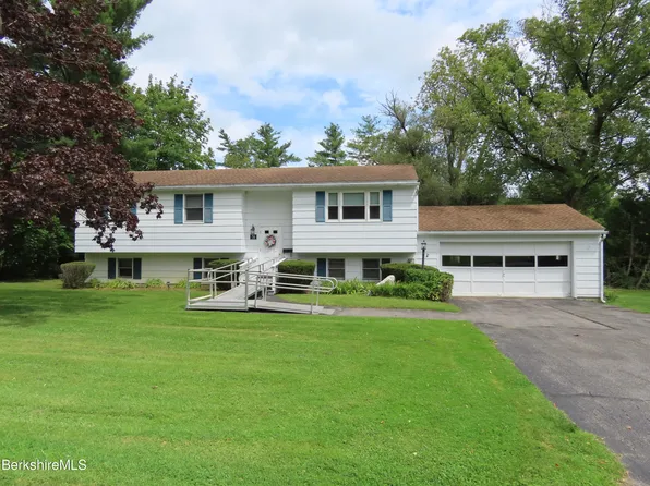 74 Cobbleview Rd, Williamstown, MA 01267
