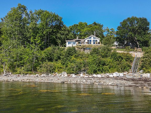 4th image of 220 Shore Road