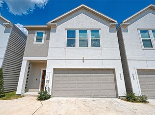 882 Fortune St, Houston, TX 77088