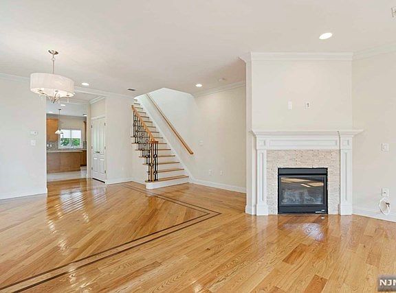 5th image of 2455 Leighton St #2455