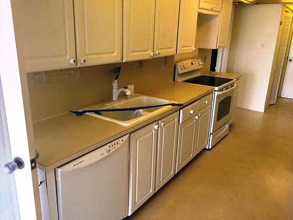 4th image of 400 N Flagler Dr APT 1506