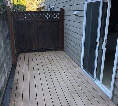 5th image of 716 SE Davis St