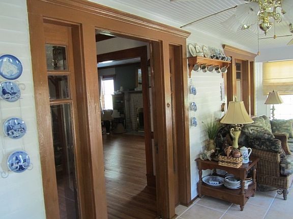 2nd image of 1823 E Jackson Blvd