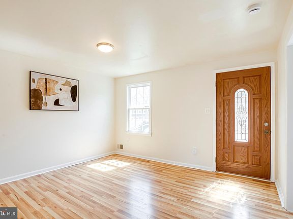 5th image of 1424 Deerfield Ln