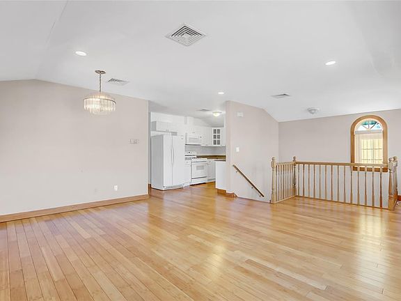 5th image of 6135 231st St Floor 2