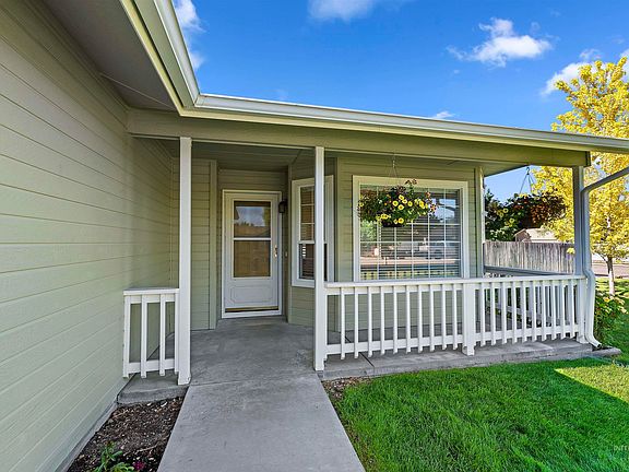4th image of 8281 W War Bonnet Dr