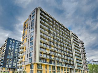 1375 Rue Des Bassins #608, Montreal, QC H3C 1W3