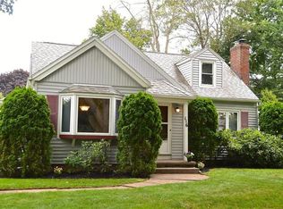 116 Shorewood Dr, Rochester, NY 14617