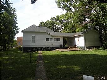 2nd image of 404 Fite St