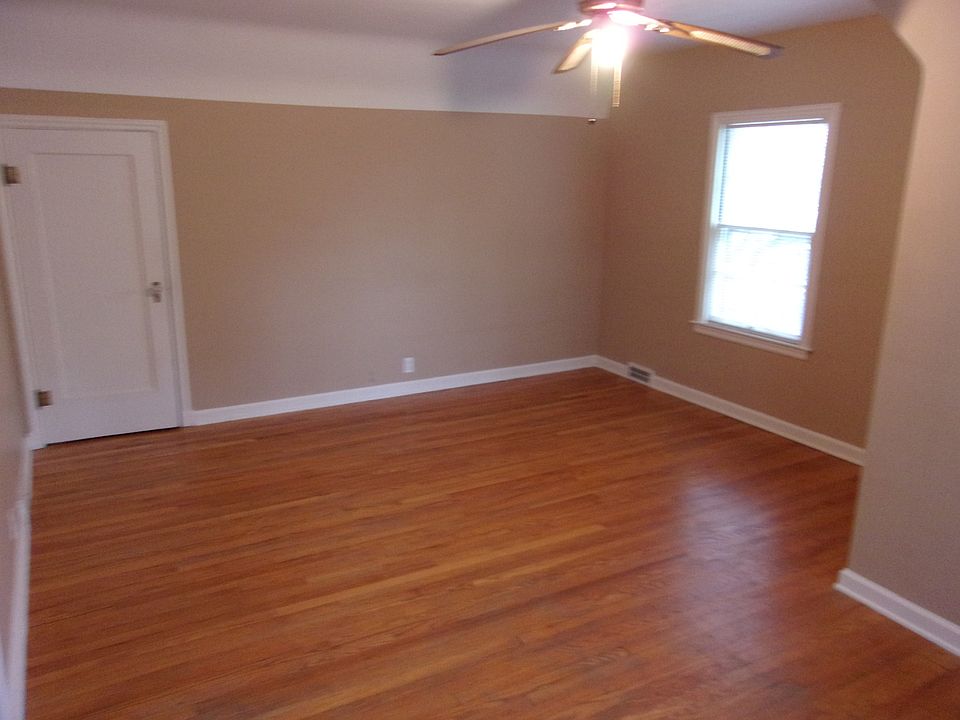 1st image of 1408 N Woodridge Ave