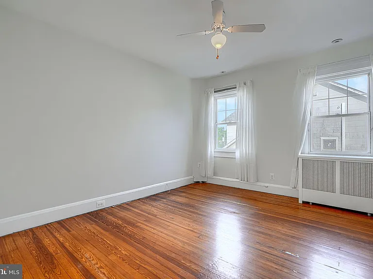2210 Lake Ave — Photo 15