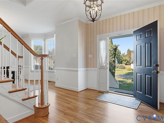 3rd image of 8437 Summer Walk Pkwy