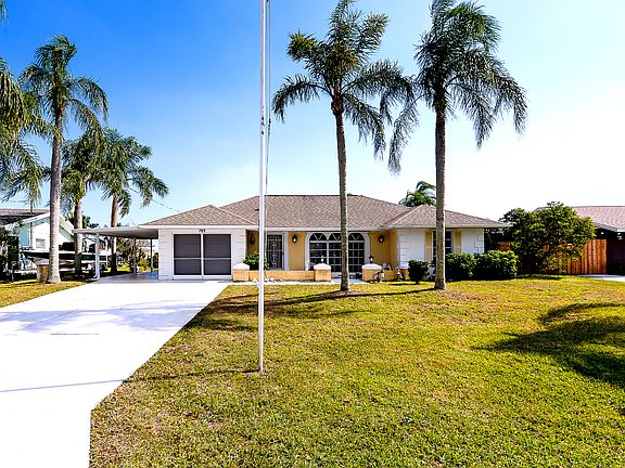 4th image of 789 SE Arton Ln