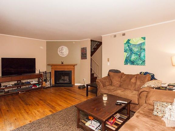 3rd image of 435 W Grant Pl #A