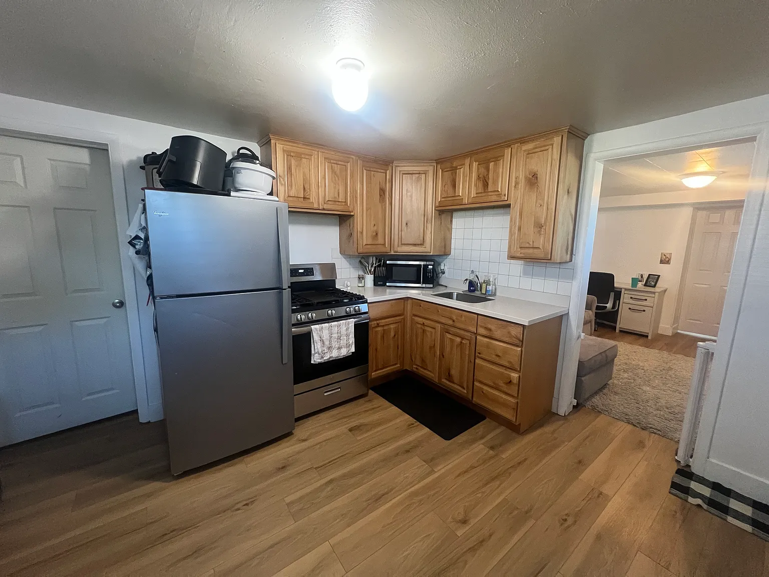 2 bed, $1,300 — Photo 3
