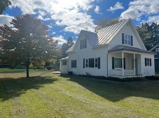 527 W Main St, Lena, WI 54139