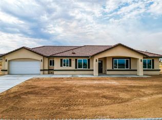 11199 Mills Rd, Apple Valley, CA 92308