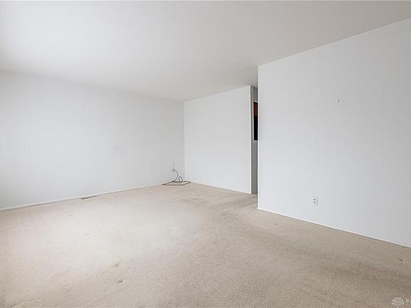 5th image of 2175 Bingham Ave