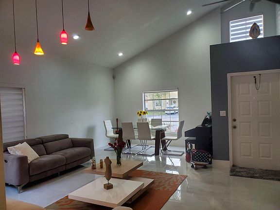 3rd image of 12500 Silver Palm Way