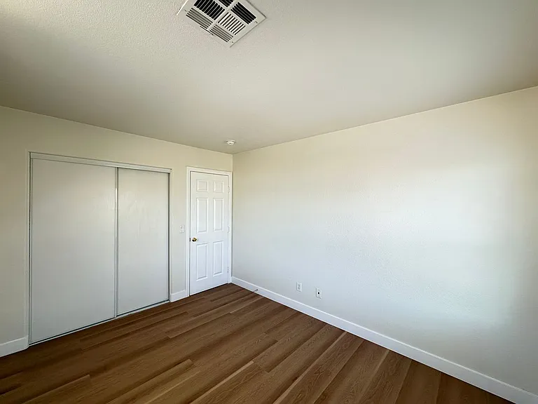11420 Drappo Ave — Photo 18