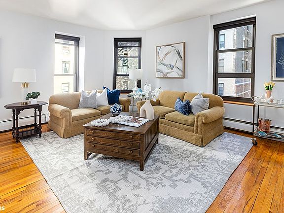 2nd image of 305 W 98th St APT 7DS