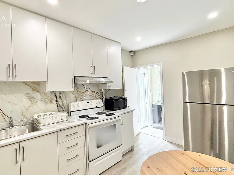 294 Ossington Ave #1 — Photo 2