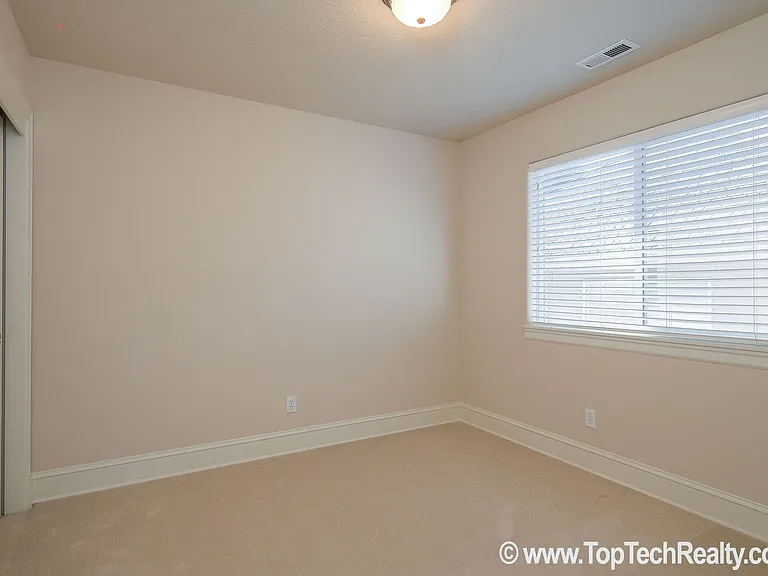 12750 NW Alsace Ln — Photo 16