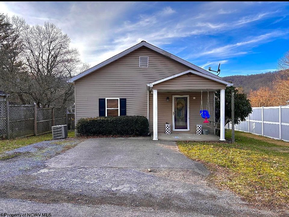 1st image of 194 Hutchinson Dr