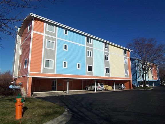 2nd image of 40 Marine Dr #4
