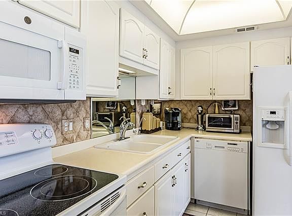 5th image of 58 N Collier Blvd APT 2009