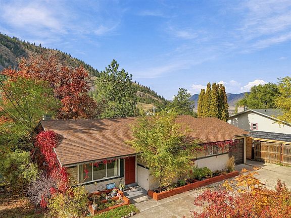 3rd image of 1237 Highridge Dr