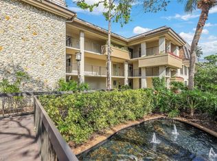 5954 Pelican Bay Blvd APT 222, Naples, FL 34108