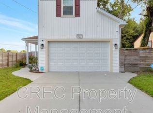 2703 E Surrey Dr, North Charleston, SC 29405