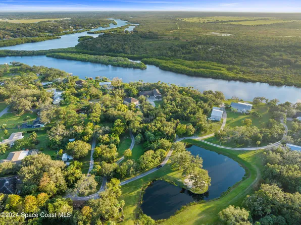 9598 Tortoise Ln, Sebastian, FL 32976