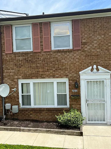 2611 Hallam Ct Photo 1