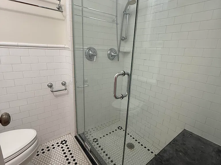 913 Willow Ave #3A — Photo 7