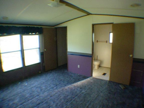 3rd image of 400 Jonesboro Dr