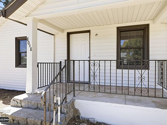 5th image of 8048 Twin Oaks Ave